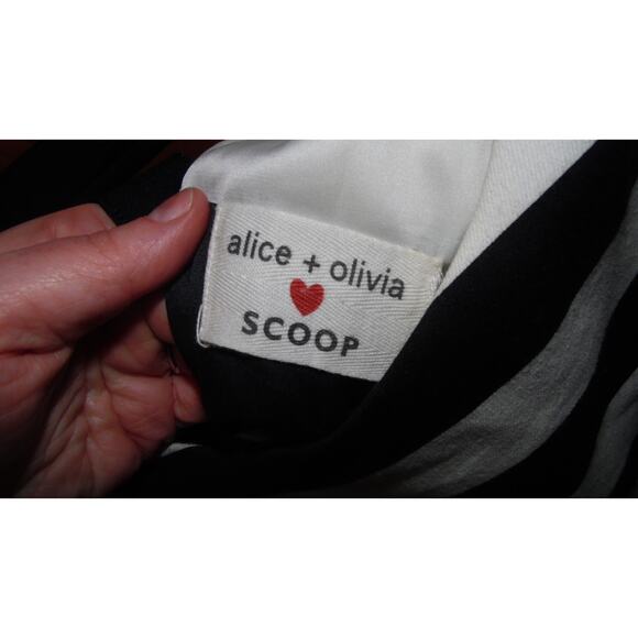 NWT Alex&Olivia dress size M - Picture 4 of 4